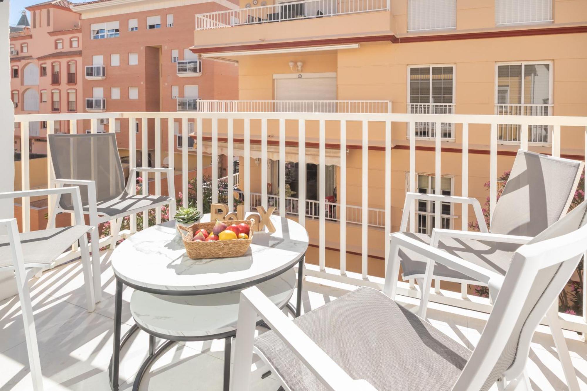 Apartment Beautiful & Fully Renovated 2bd - In Center - 20 Meters From *
